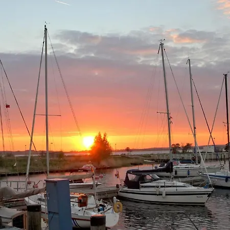Strandhaus Moenchgut Ferienwohnung 11 Mit Sauna- Und Schwimmbadnutzung Im Ahoi Sellin Apartamento *