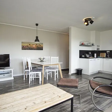 Strandhaus Moenchgut Ferienwohnung 11 Mit Sauna- Und Schwimmbadnutzung Im Ahoi Sellin Apartamento *