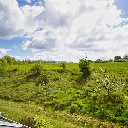 Strandhaus Moenchgut Ferienwohnung 11 Mit Sauna- Und Schwimmbadnutzung Im Ahoi Sellin Appartement Lobbe