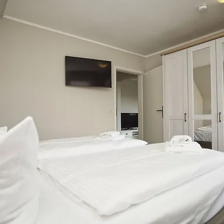 Appartement Strandhaus Moenchgut Ferienwohnung 11 Mit Sauna- Und Schwimmbadnutzung Im Ahoi Sellin